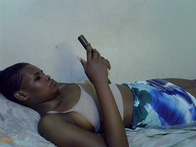 Cute-aliyah live cam on BongaCams