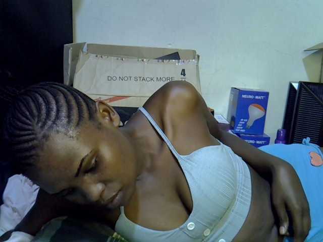 Cute-aliyah live cam on BongaCams