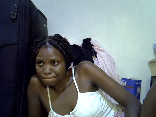 Cute-aliyah live cam on BongaCams