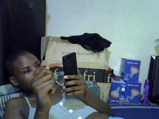 Cute-aliyah live cam on BongaCams