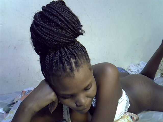 Cute-aliyah live cam on BongaCams