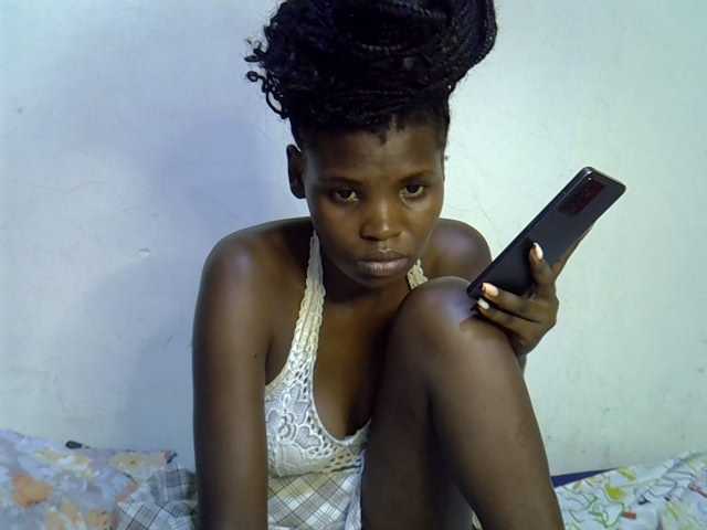Cute-aliyah live cam on BongaCams
