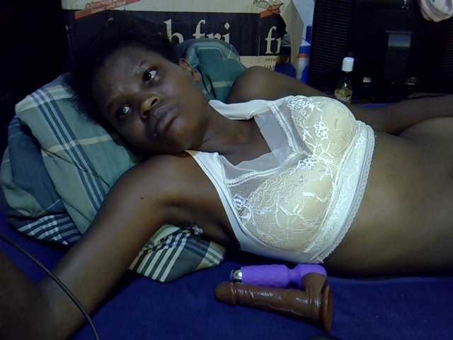Cute-aliyah live cam on BongaCams