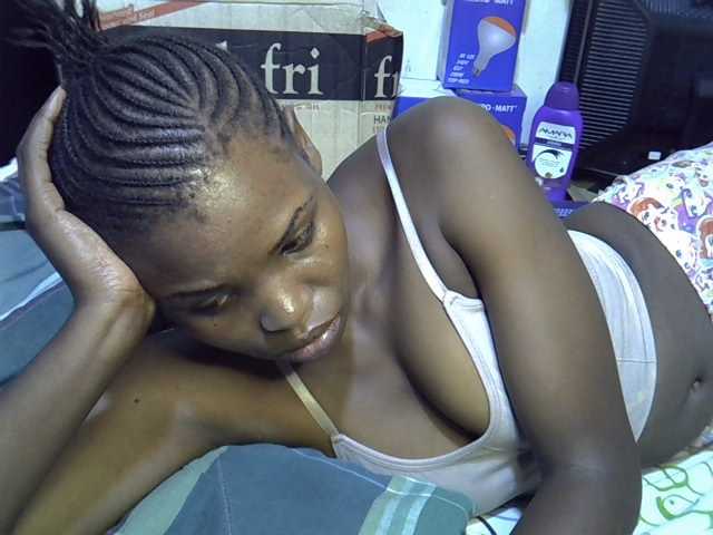 Cute-aliyah live cam on BongaCams