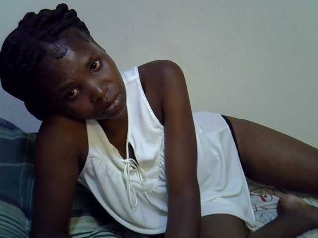 Cute-aliyah live cam on BongaCams