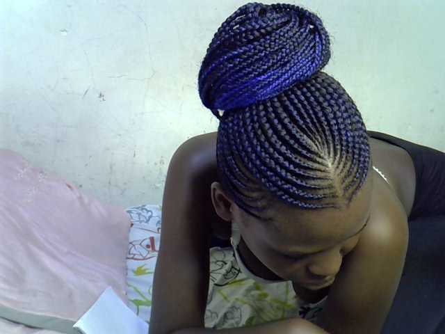 Cute-aliyah live cam on BongaCams