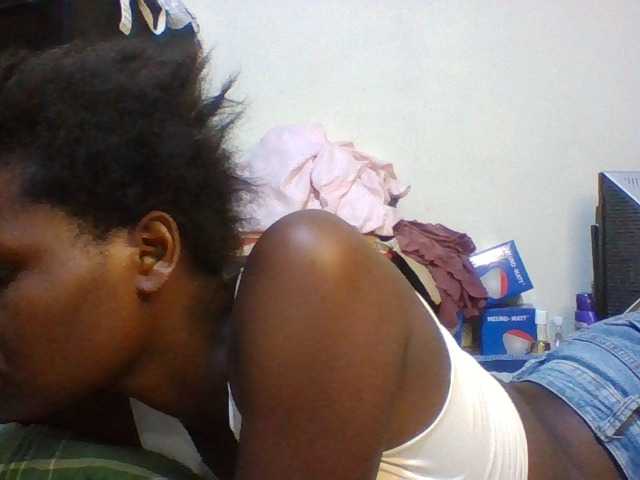 Cute-aliyah live cam on BongaCams
