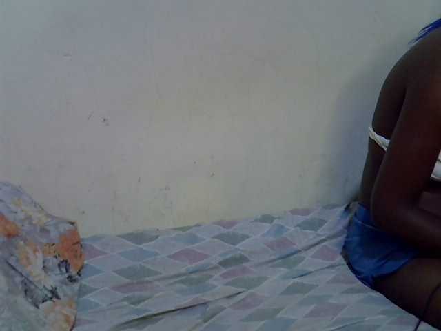 Cute-aliyah live cam on BongaCams