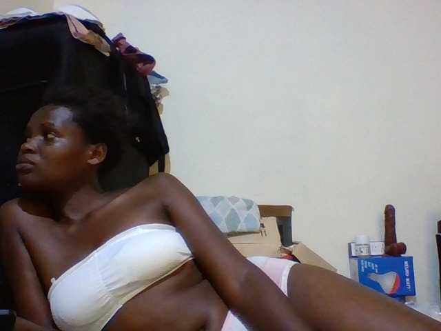 Cute-aliyah live cam on BongaCams
