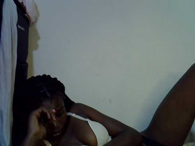 Cute-aliyah live cam on BongaCams