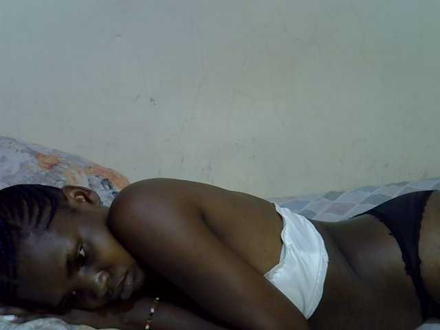 Cute-aliyah live cam on BongaCams