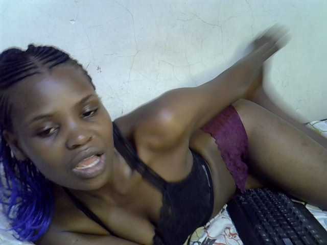 Cute-aliyah live cam on BongaCams