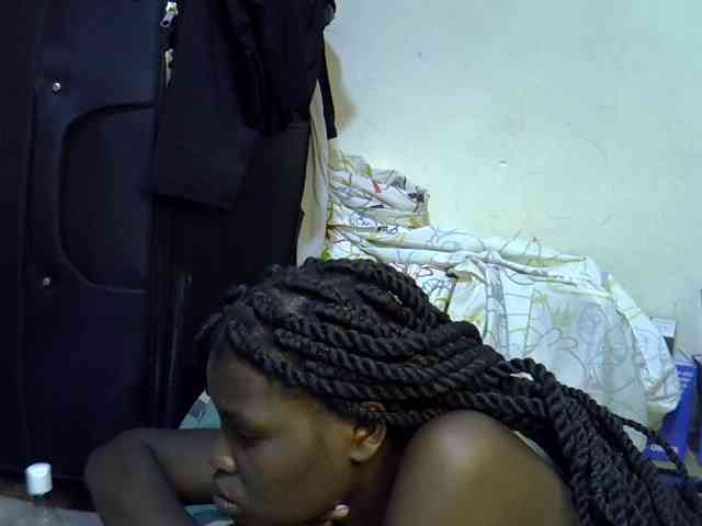 Cute-aliyah webcam