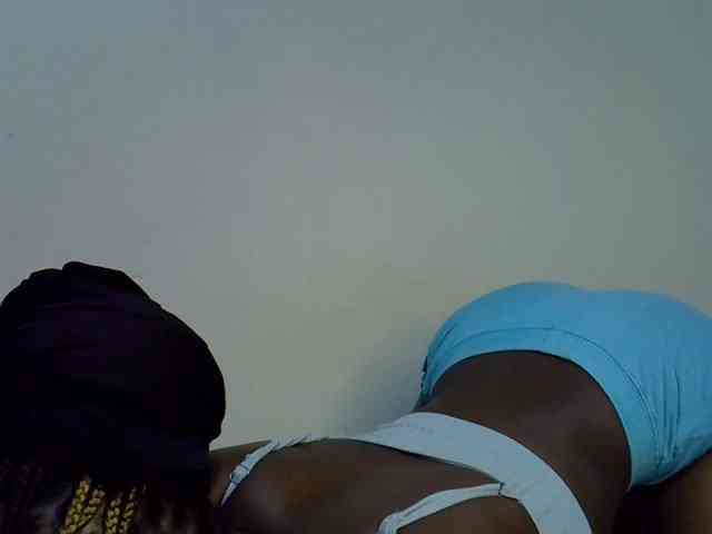 Cute-aliyah webcam