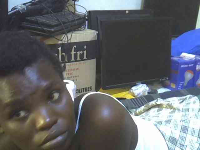 Cute-aliyah webcam
