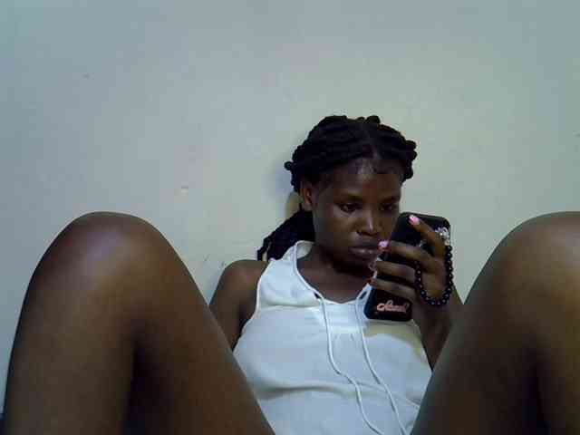 Cute-aliyah webcam