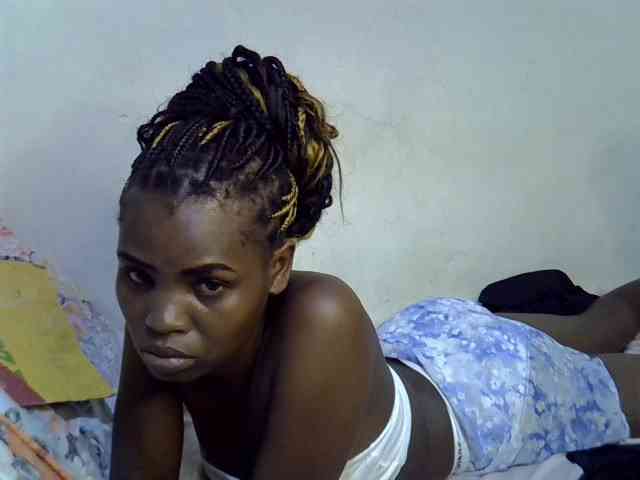Cute-aliyah webcam