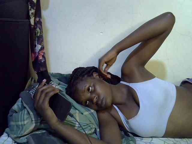 Cute-aliyah webcam