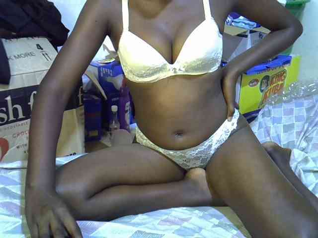 Cute-aliyah webcam