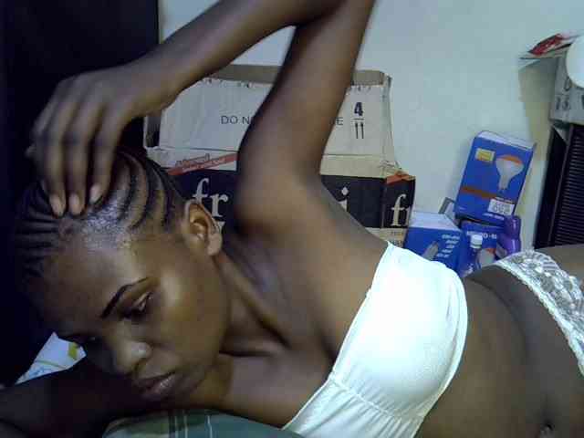 Cute-aliyah webcam