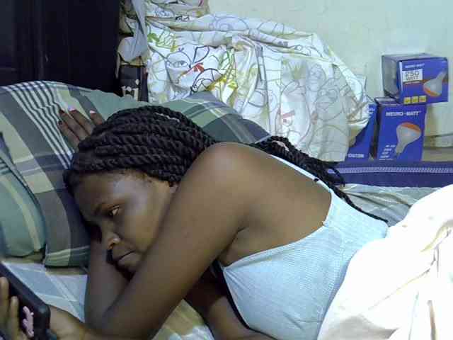 Cute-aliyah webcam