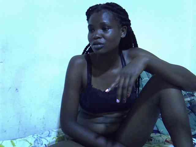 Cute-aliyah webcam