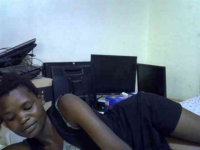 Cute-aliyah webcam