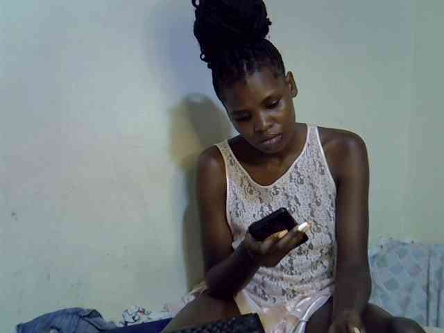 Cute-aliyah webcam