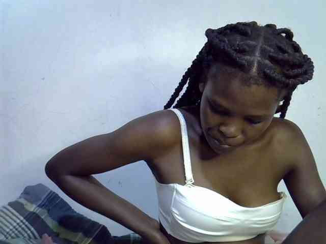 Cute-aliyah webcam