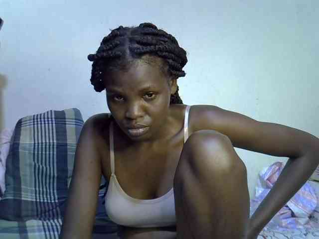 Cute-aliyah webcam