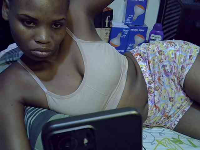 Cute-aliyah webcam