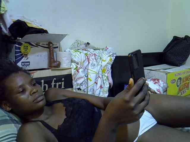 Cute-aliyah webcam