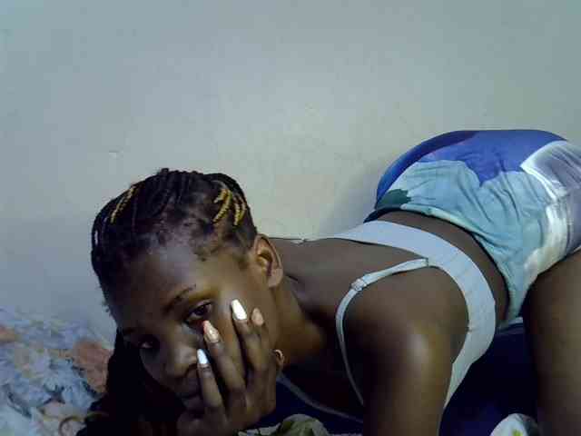 Cute-aliyah webcam