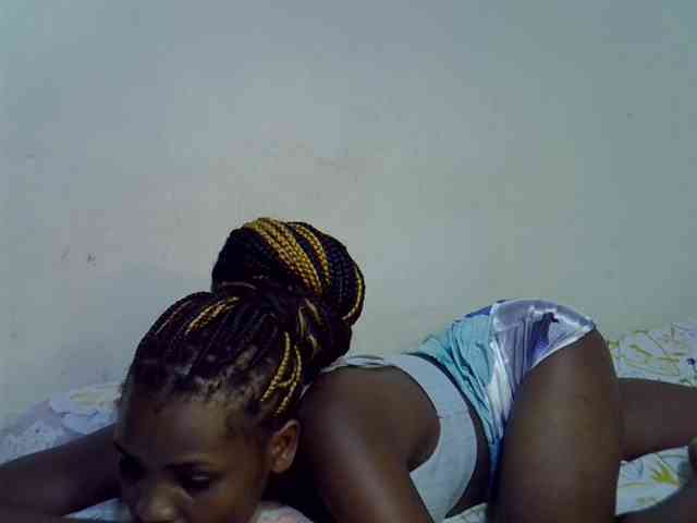 Cute-aliyah webcam