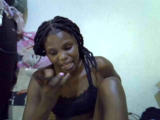 Cute-aliyah webcam