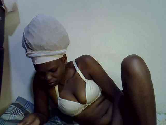 Cute-aliyah webcam
