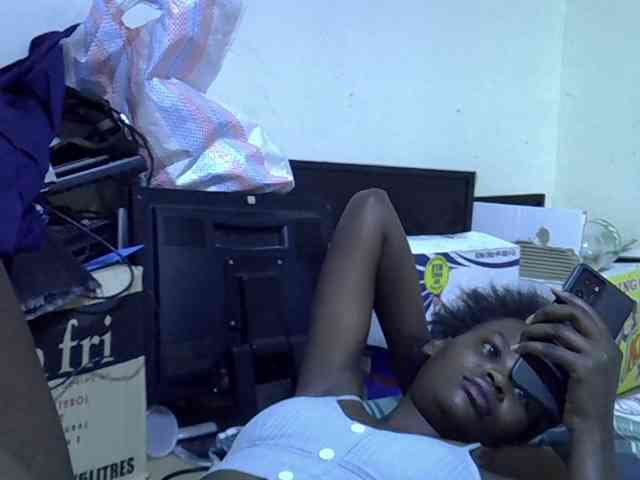 Cute-aliyah webcam