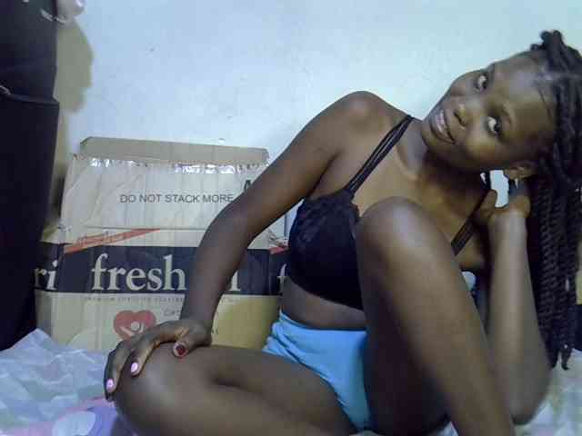 Cute-aliyah webcam