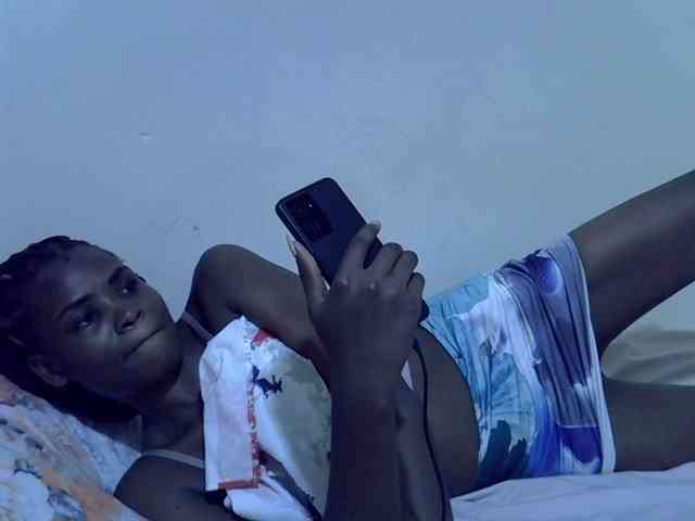 Cute-aliyah webcam