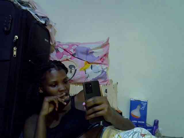 Cute-aliyah webcam