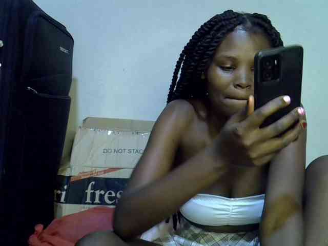 Cute-aliyah webcam