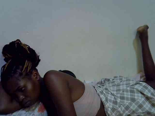 Cute-aliyah webcam