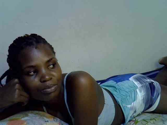 Cute-aliyah webcam