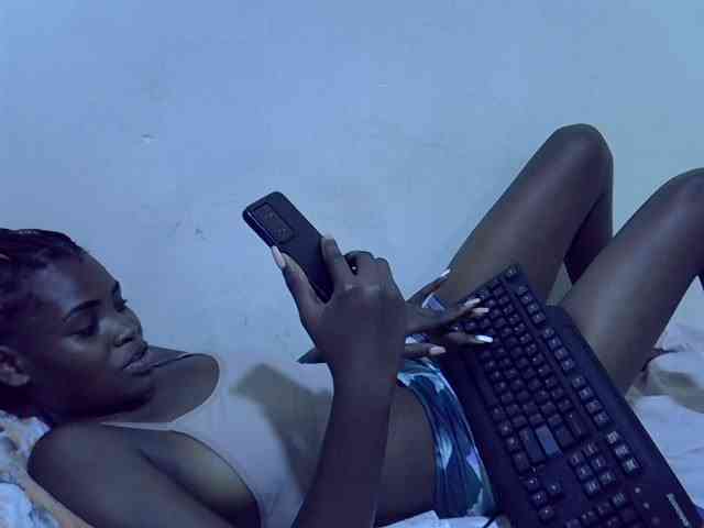 Cute-aliyah webcam