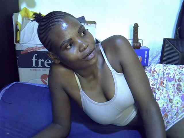 Cute-aliyah webcam