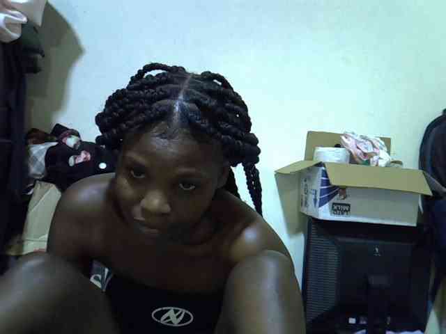 Cute-aliyah webcam