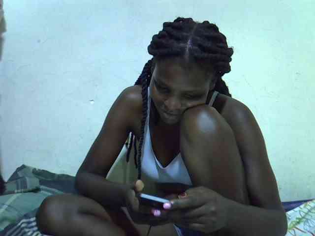 Cute-aliyah webcam