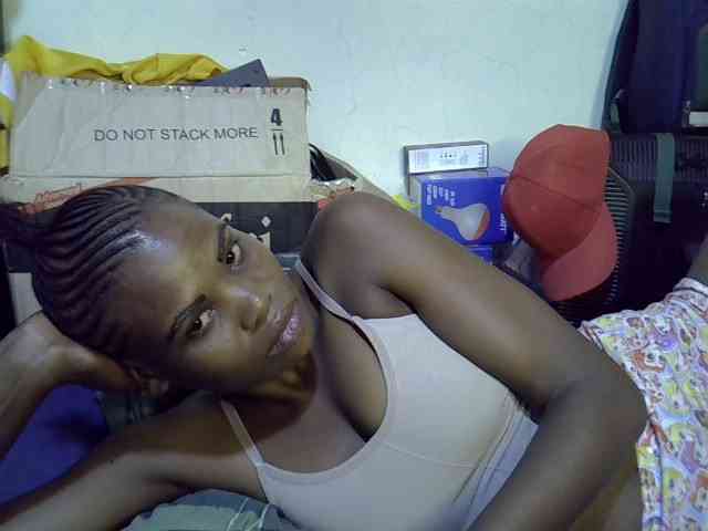 Cute-aliyah webcam
