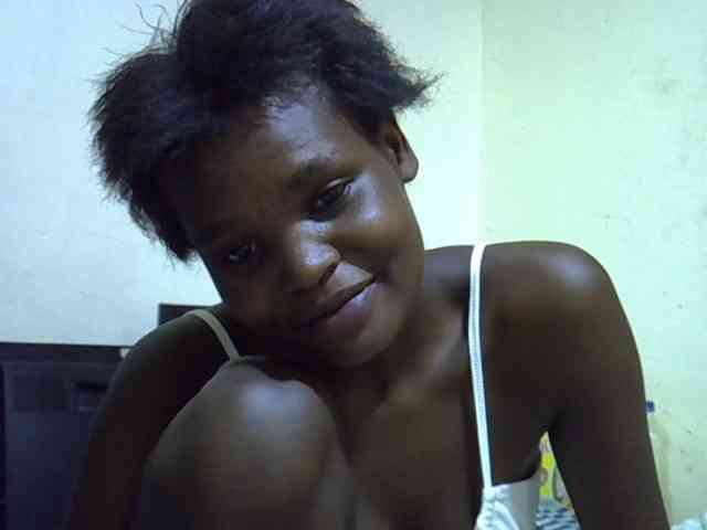 Cute-aliyah webcam