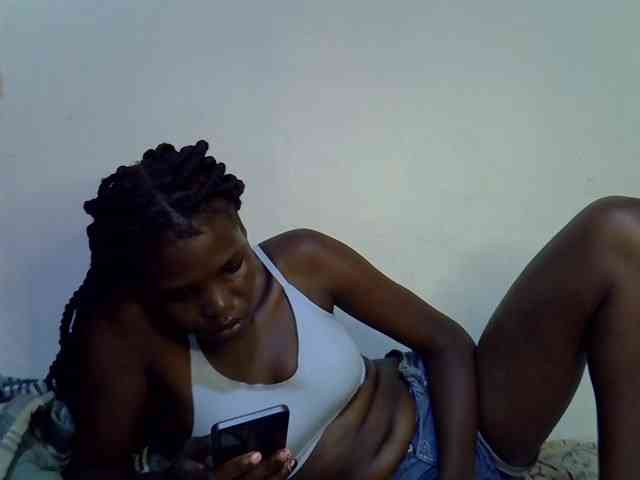 Cute-aliyah webcam